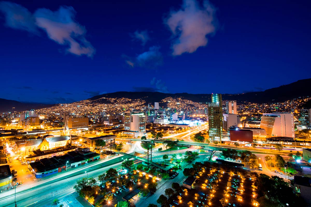 Ciudad de Medellín de noche