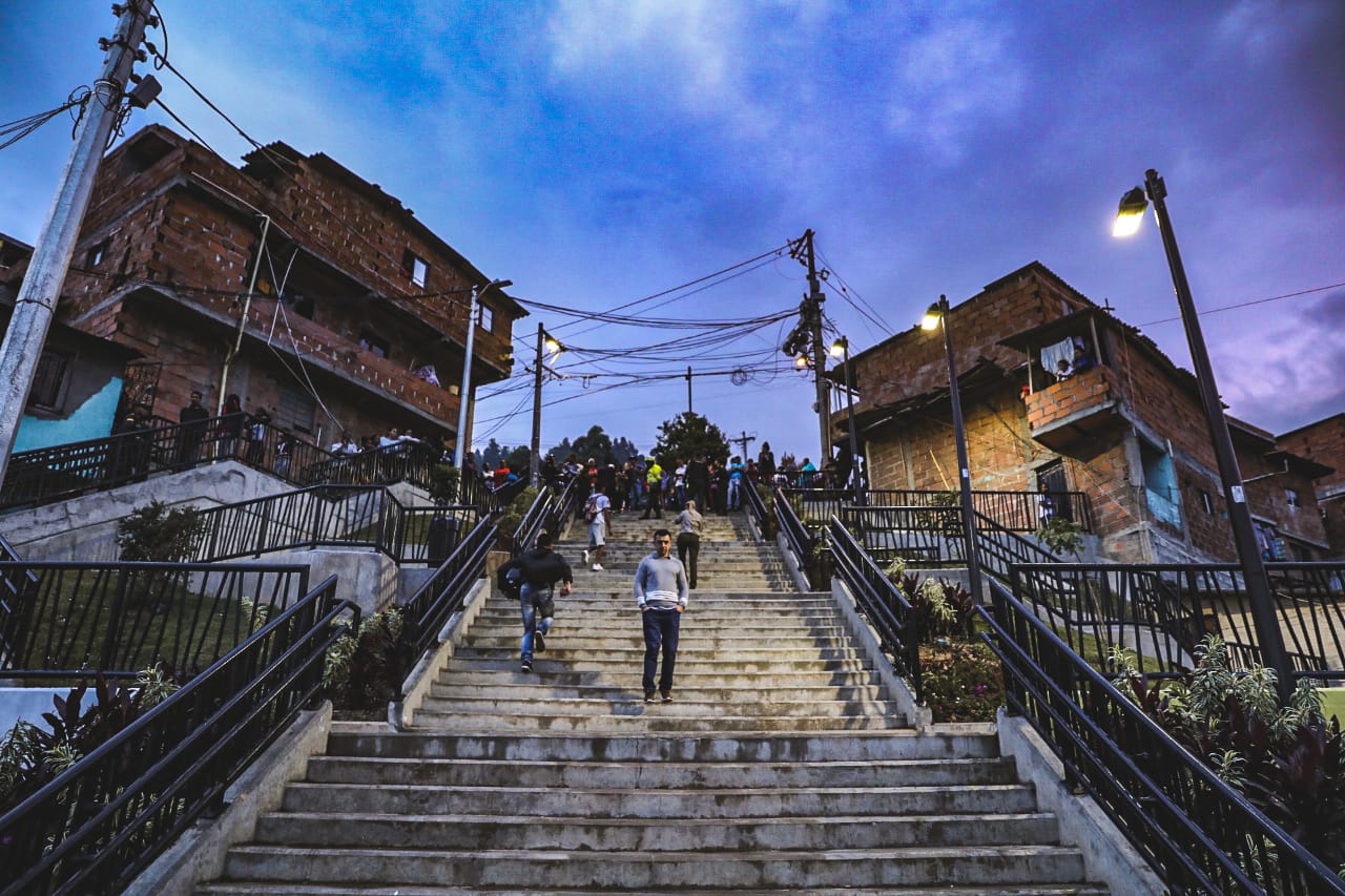 Escaleras barrio de Medellín