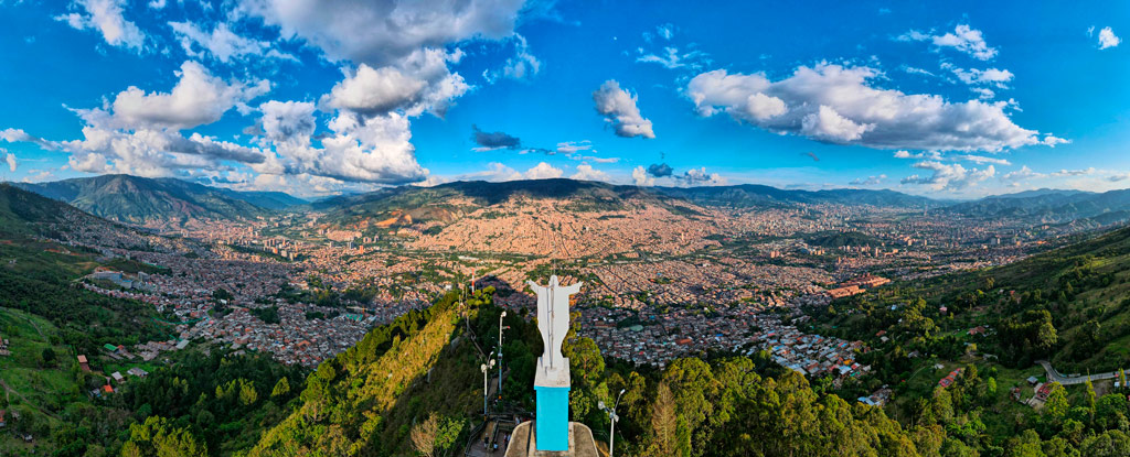 Vista de Medellín desde las montañas