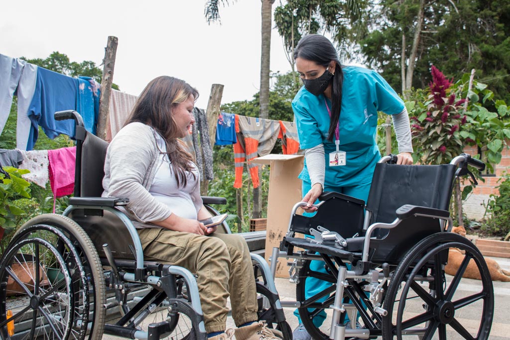 Entrega de ayudas técnicas a personas en condición de discapacidad