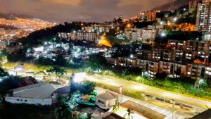Panorámica de Medellín desde la Loma de San Julián