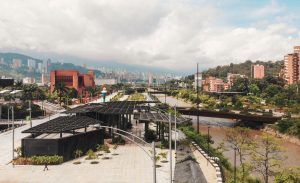 Plaza Parques del Río Medellín
