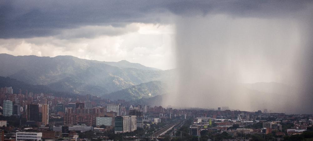 Lluvia sobre Medellín