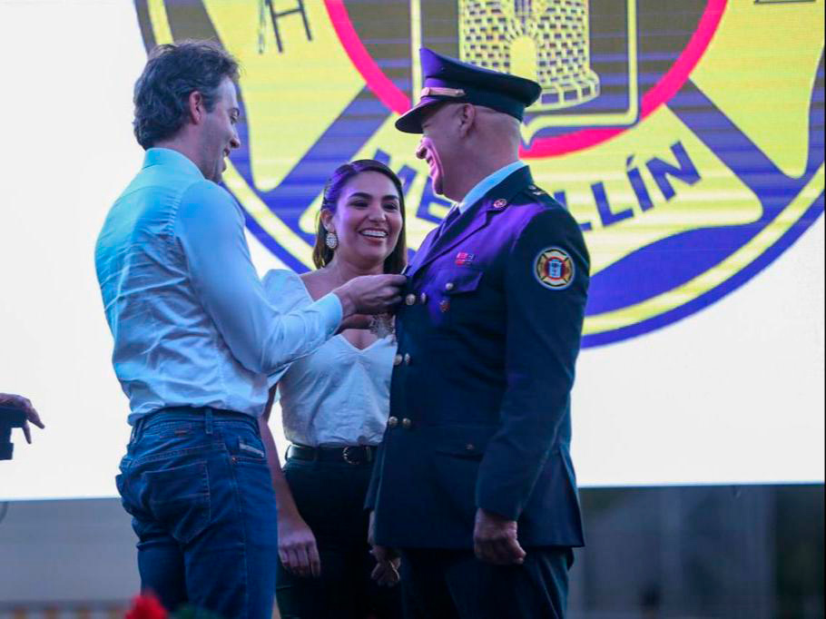 Reconocimiento al Cuerpo Oficial de Bomberos Medellín