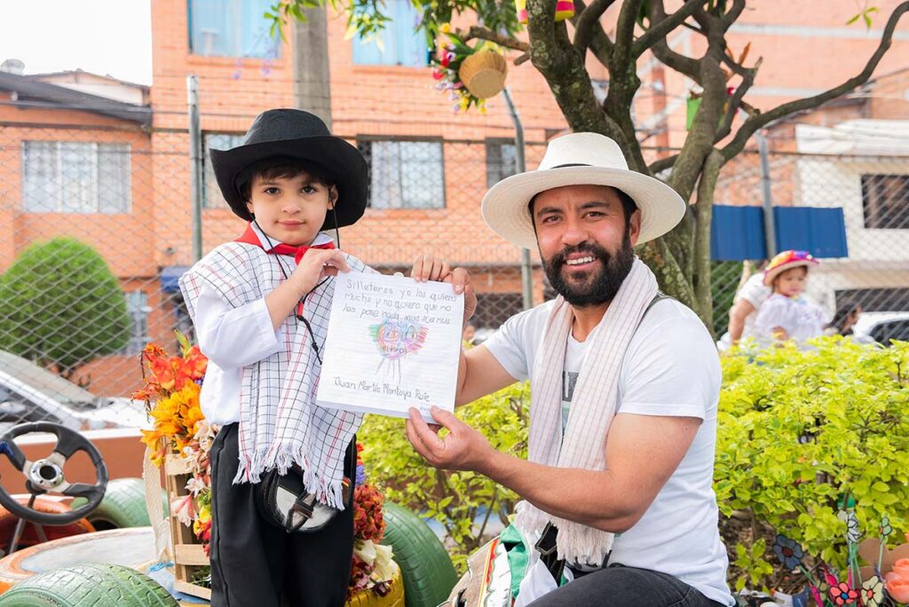 La Ruta de las Flores unió las vidas de un niño y un silletero. Foto Alcaldía de Medellín