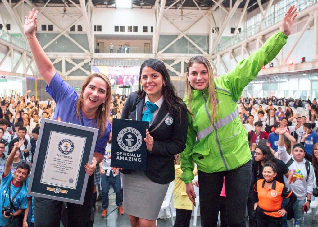 ¡Medellín obtuvo el Guinness World Records a la clase de software presencial más grande del mundo!. Foto Juan Fdo. Gallego D.