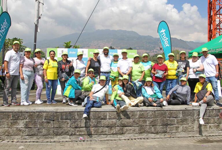 El INDER Medellín reconoce la labor de sus 300 recreandos voluntarios, quienes llenan de alegría a 15.000 niños del Distrito