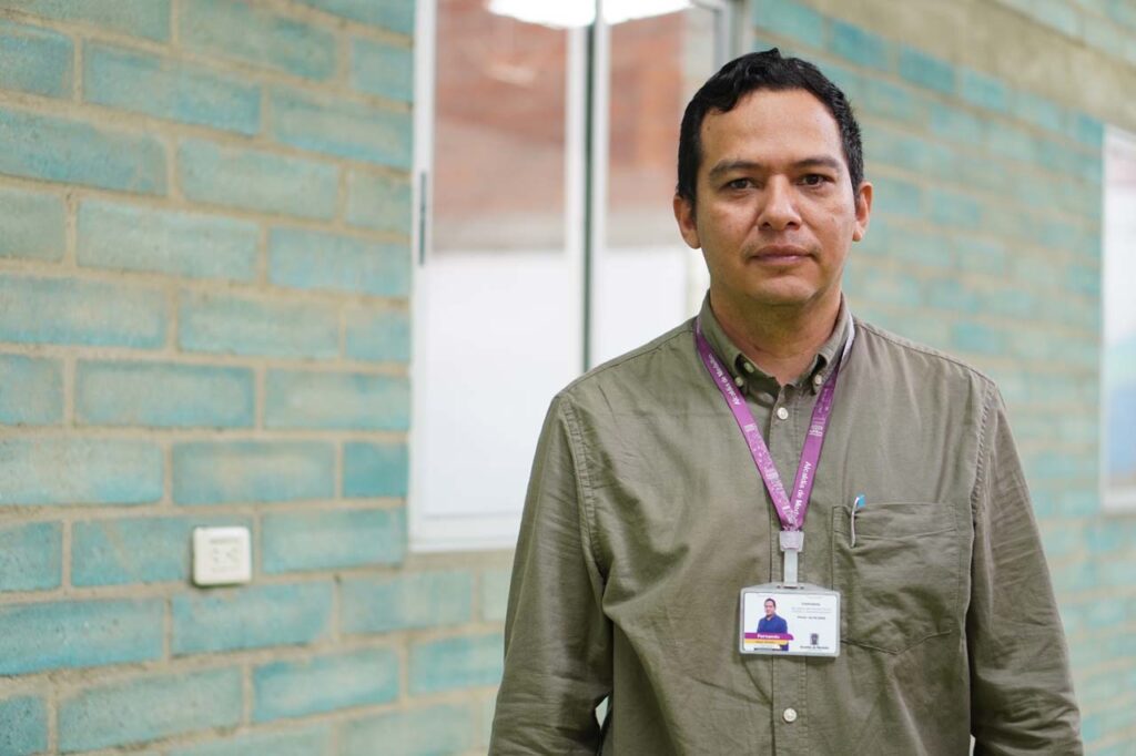 Fernando Álape Benítez, coordinador General de la Escuela para la Inclusión, de la Secretaría de Inclusión Social, Familia y Derechos Humanos de la Alcaldía de Medellín