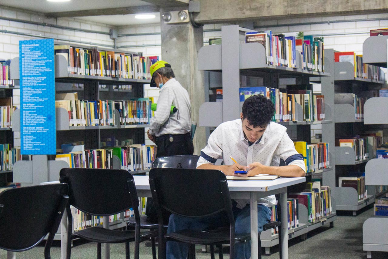 El Sistema de Bibliotecas Públicas de Medellín modifica sus horarios en la temporada de fin de año
