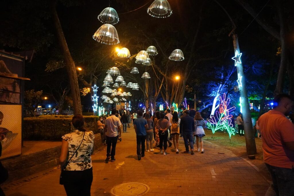 El Parque Norte se viste de luces para celebrar la Navidad