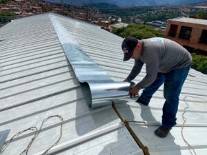 La Alcaldía de Medellín liberó más de $17.700 millones para obras de infraestructura educativa