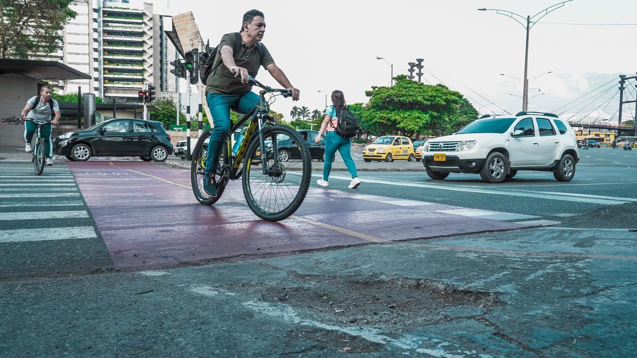 ReportesMED agrega nuevo servicio: ahora se puede alertar sobre ciclorrutas en mal estado y alteración a las bicicletas de EnCicla