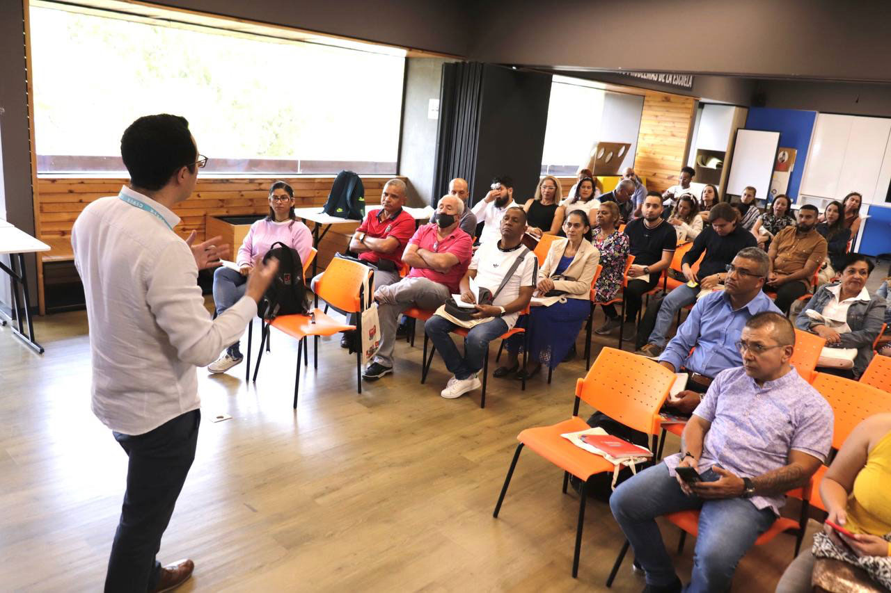 Inició el proceso de Democracia Escolar, con la capacitación de 59 maestros y directivos docentes de las instituciones educativas oficiales de Medellín
