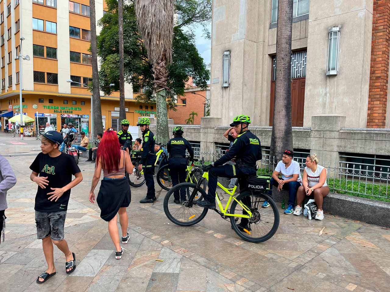 Primera semana de intervención en la Plaza Botero se cumple con cero delitos de alto impacto y miles de turistas felices