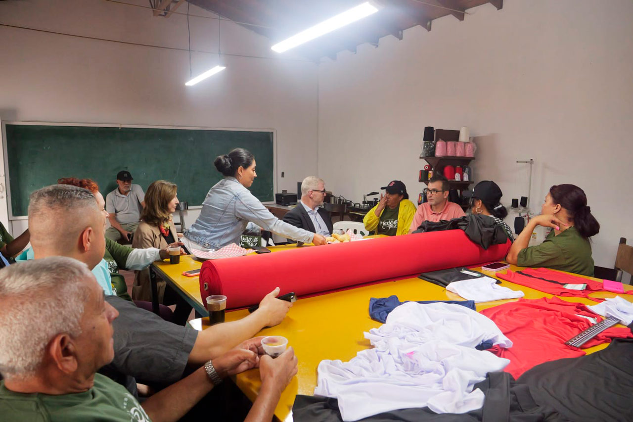 28 mujeres firmantes de paz consolidan su emprendimiento gracias a la Alcaldía de Medellín