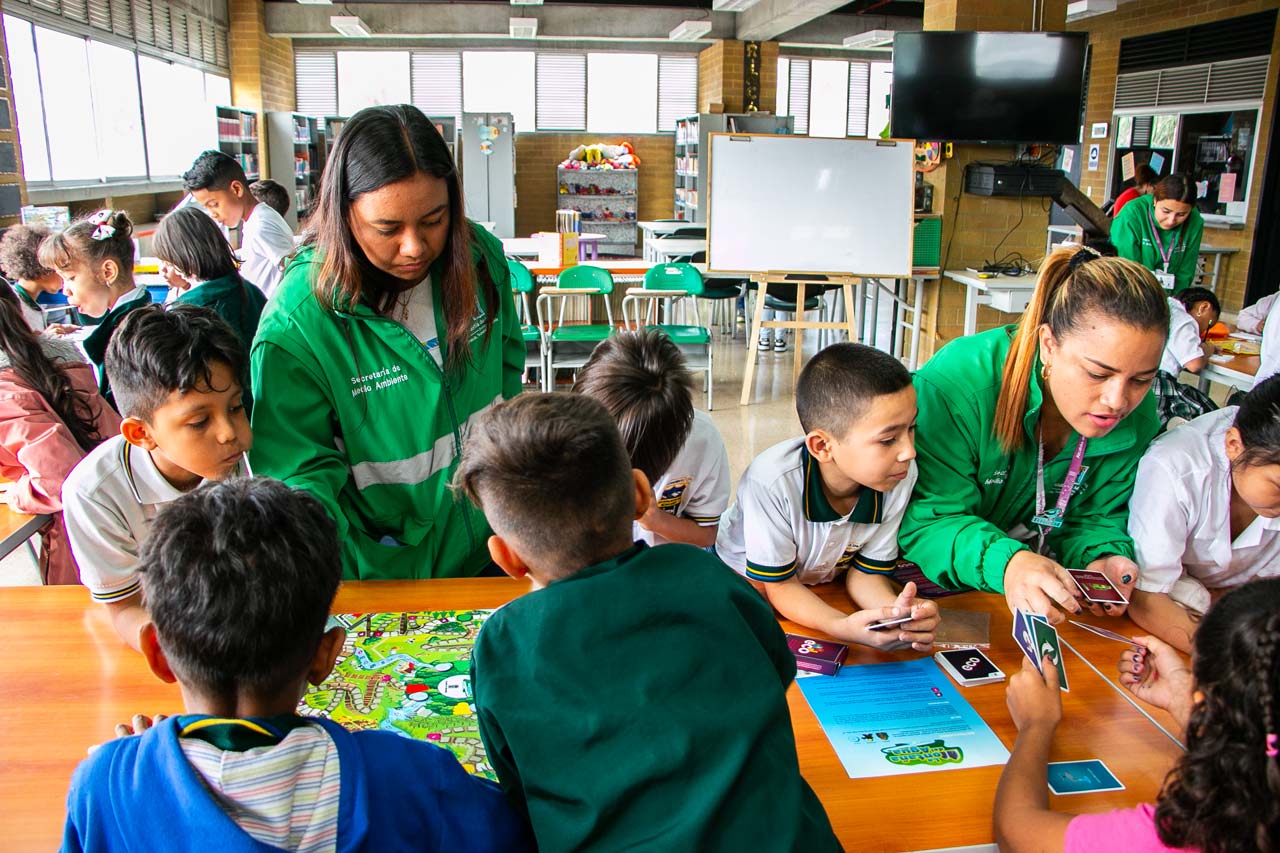 En la consolidación de Medellín como Ecociudad, más de 700 estudiantes han sido sensibilizados este año en buenas prácticas ambientales