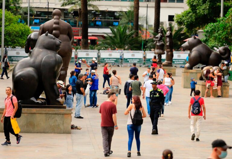 Con la llegada de 445.784 pasajeros en los primeros cincos meses del año, Medellín celebra el Mes del Turismo Responsable