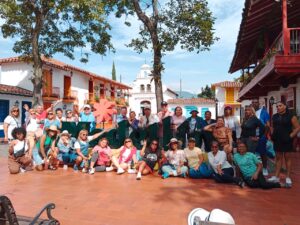 Turistas panameños visitan Medellín - Pueblito Paisa