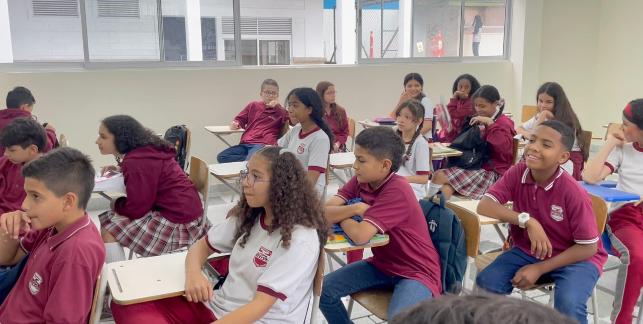 Las 228 instituciones educativas oficiales de Medellín iniciaron el proceso de matrícula para 2024