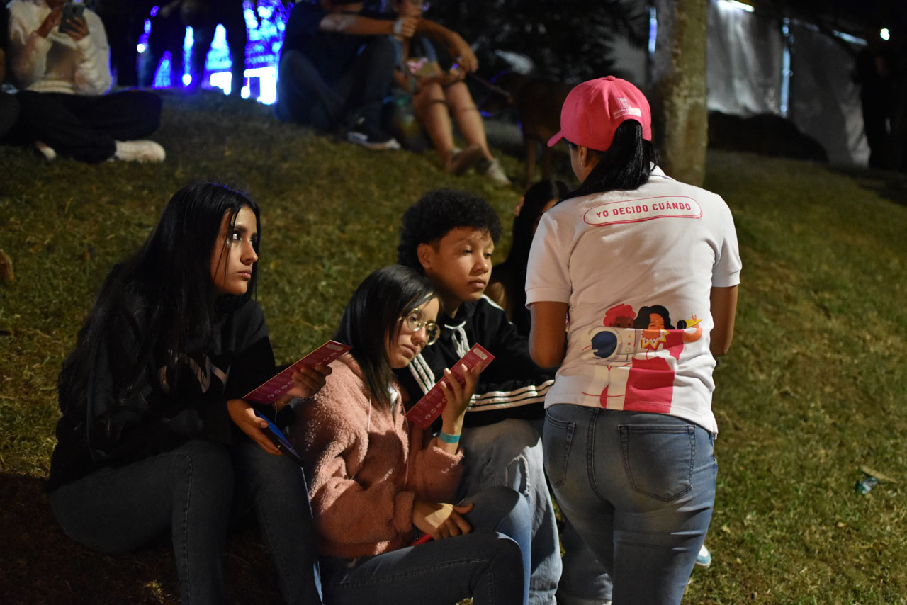 El embarazo adolescente en Medellín presenta una reducción histórica 