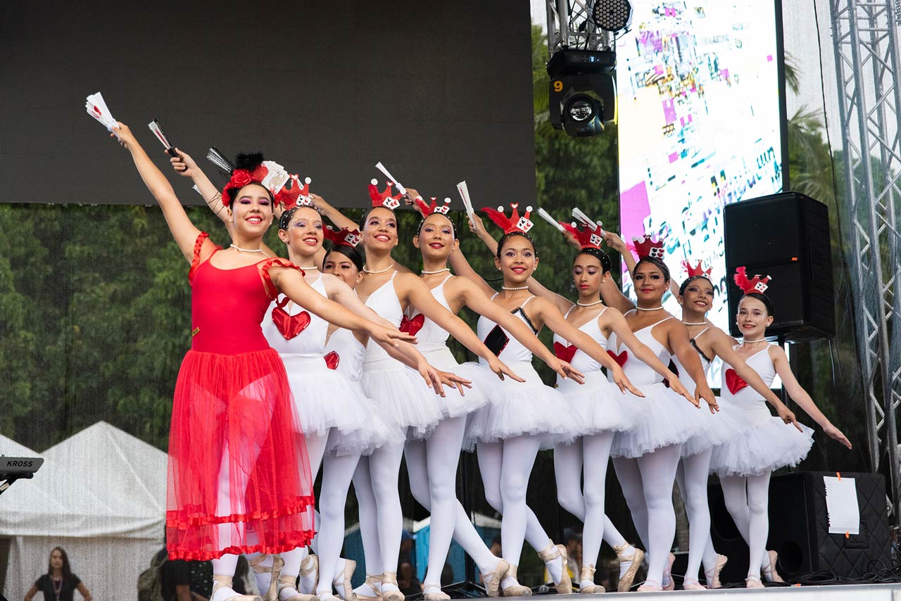 Con más de 300 artistas, Medellín celebra el primer Festival de la Revolución Cultural