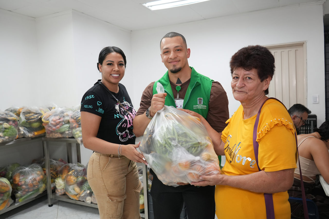 El Distrito recuperó más de 40.000 kilos de frutas y verduras de la Plaza Minorista para 1.436 familias vulnerables