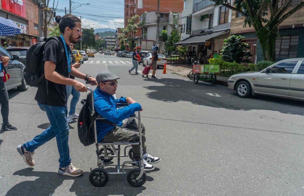 Imagen persona con discapacidad independiente