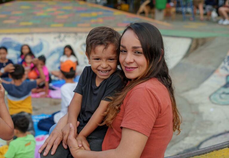 Imagen Juguemos en el Parque