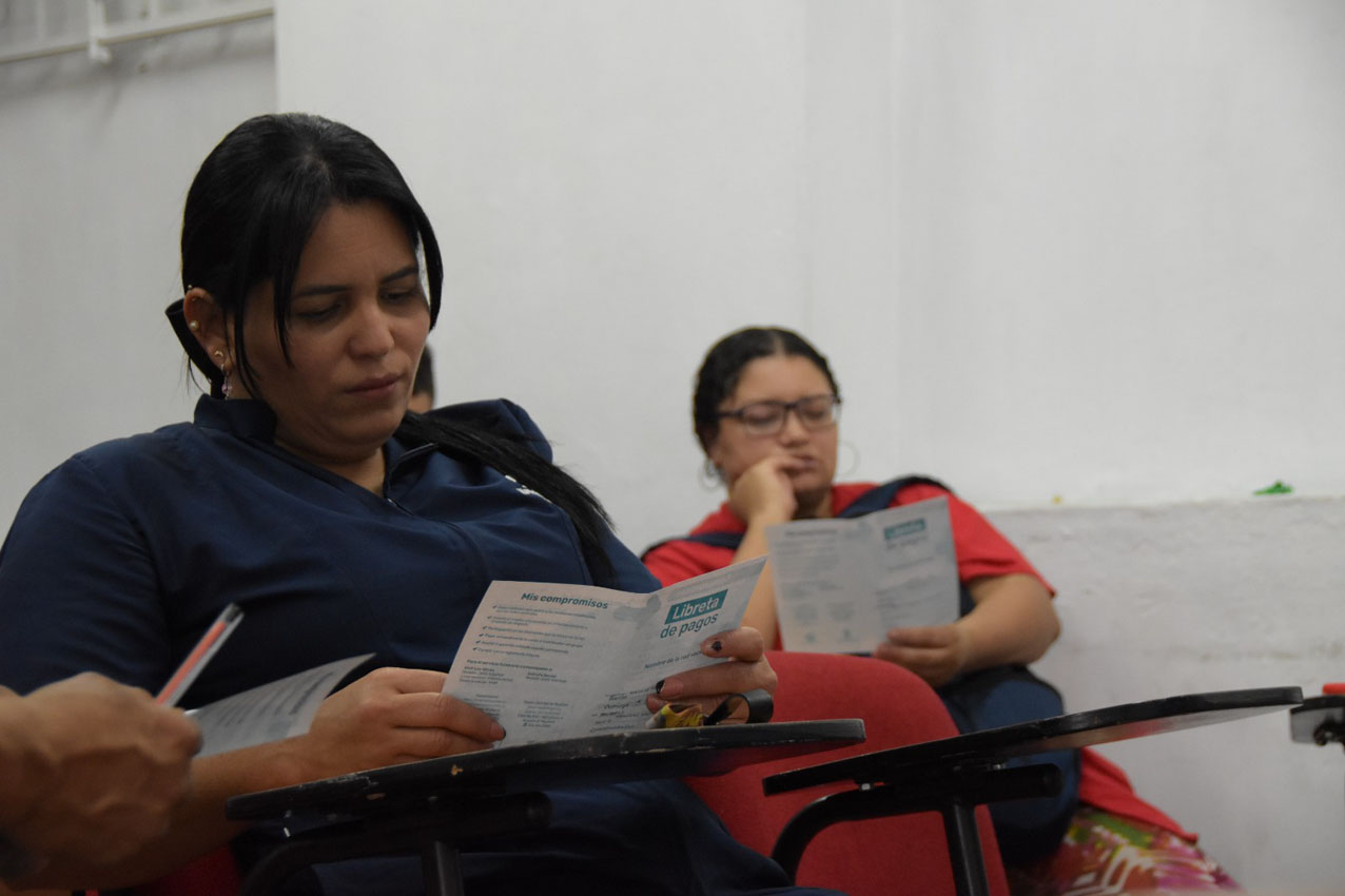 Imagen beneficiarios créditos Banco Distrital (2)