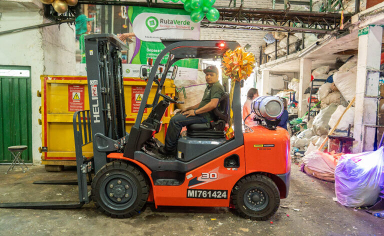 Imagen recicladores aprovechamiento y tratamiento de residuos (1)