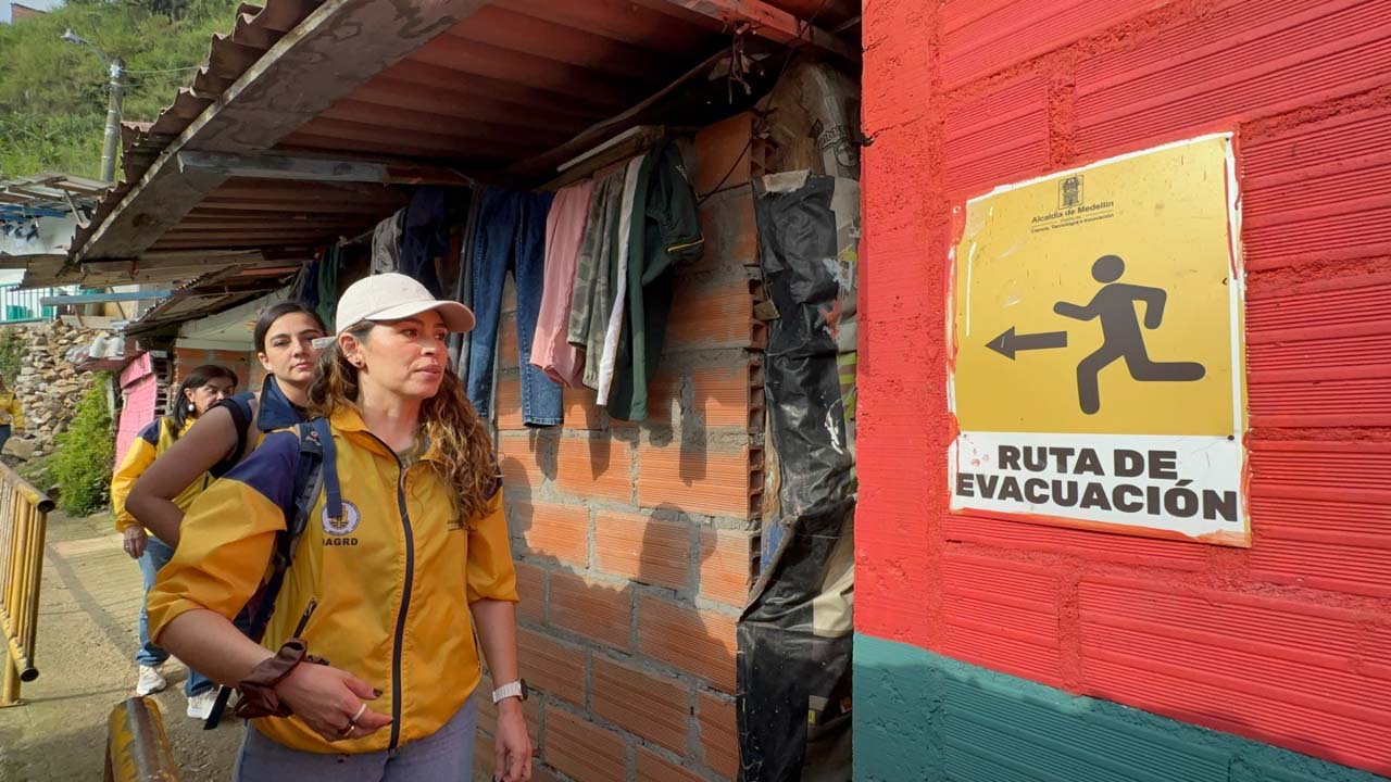 Imagen habitantes de zonas de alto riesgo de Medellín (1)