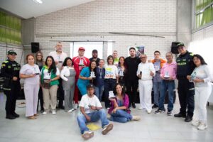 Imagen mujeres acceden a la oferta de la Alcaldía de Medellín (1)