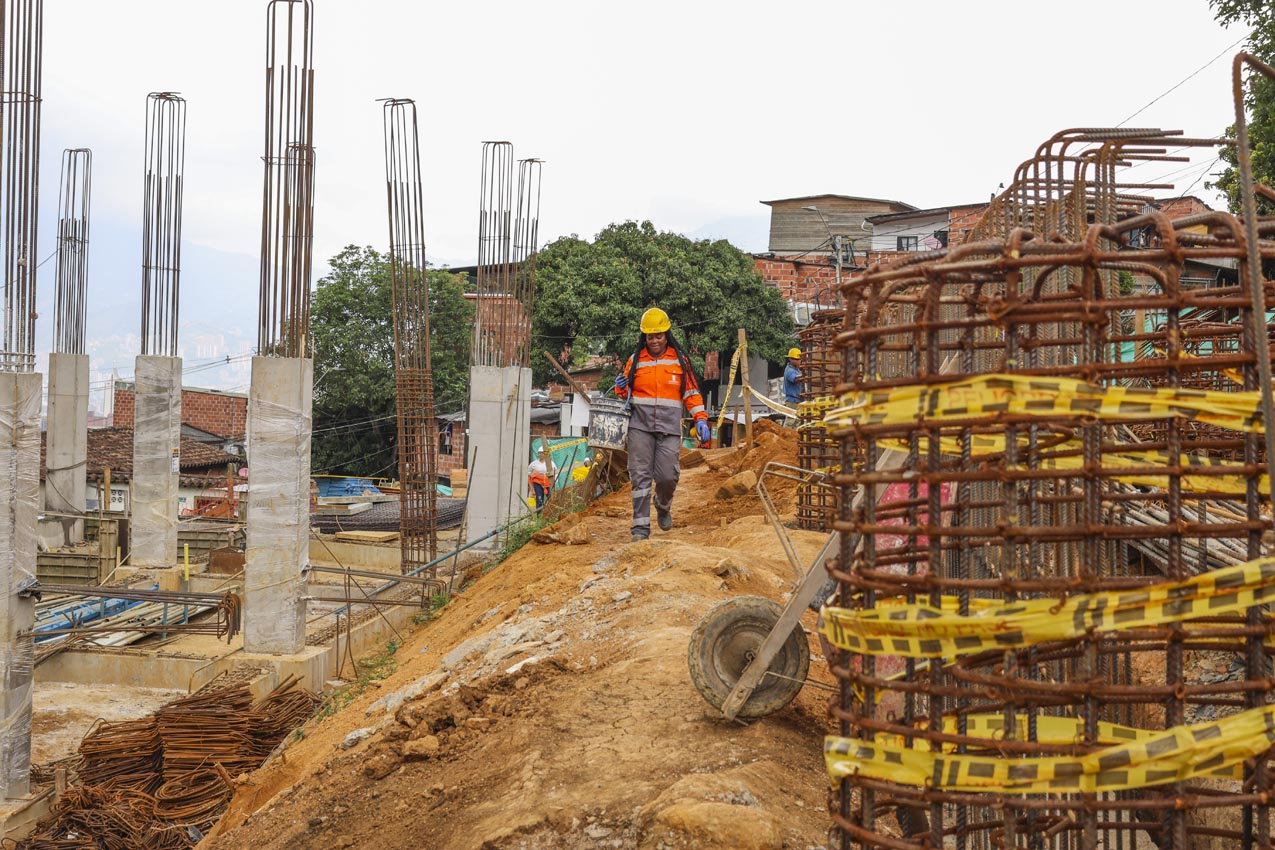 Mujeres que construyen ciudad | Lilian Mosquera | Obras en Buen Comienzo La Libertad Mujeres que construyen ciudad | Lilian Mosquera | Obras en Buen Comienzo La Libertad