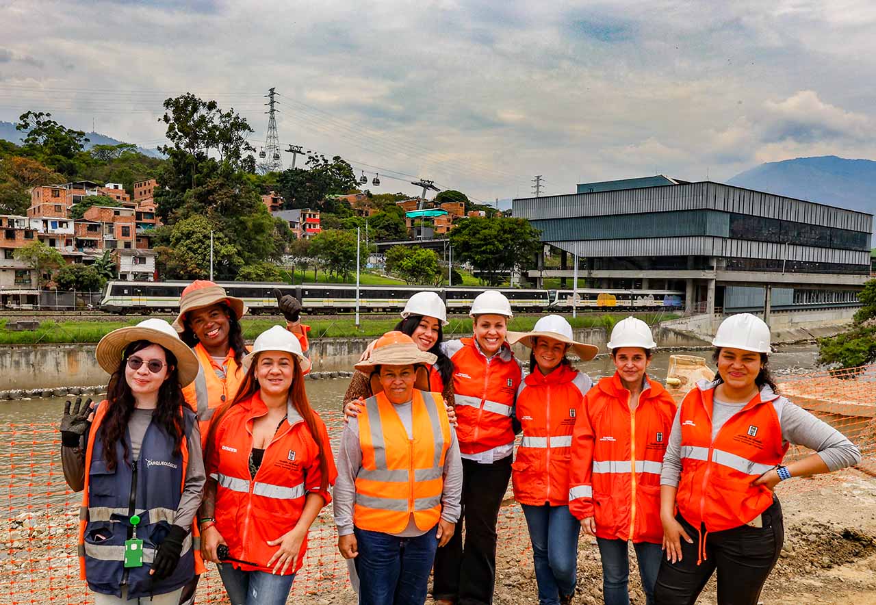 Mujeres que construyen ciudad | Obras en el Parque Primavera Norte Mujeres que construyen ciudad | Obras en el Parque Primavera Norte