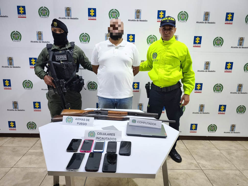 Imagen de capturado con material decomisado