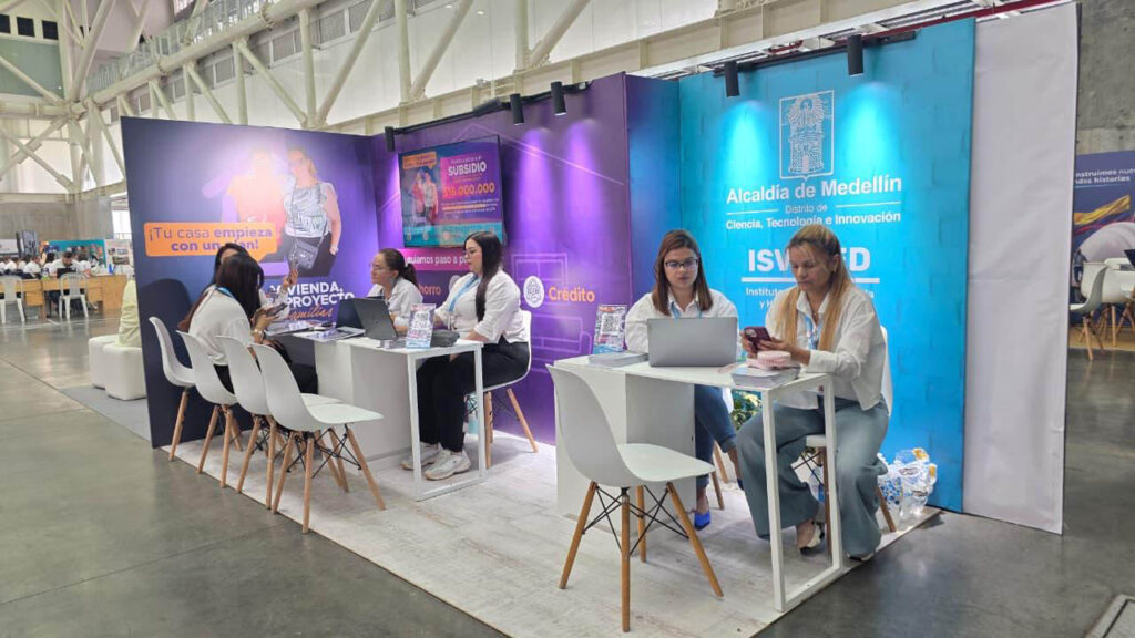 Imagen de stand para asesoría sobre crédito de vivienda