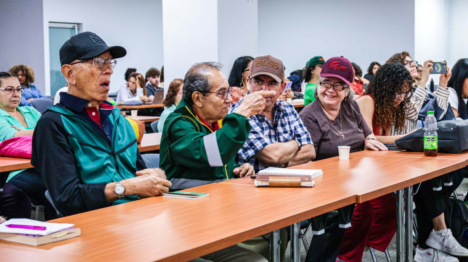Imagen socialización propuestas del POT con sectores económicos, sociales y comunitarios (5)