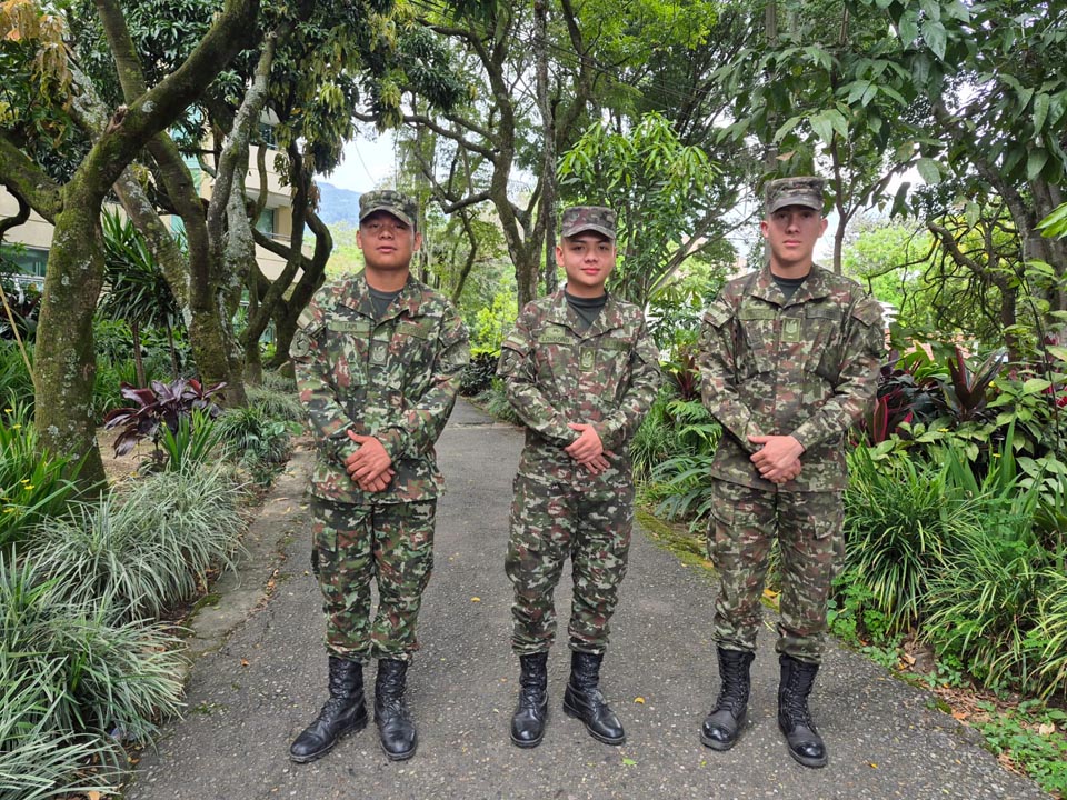 Imagen soldados de la Cuarta Brigada del Ejército se gradúan de bachilleres SOLDADOS