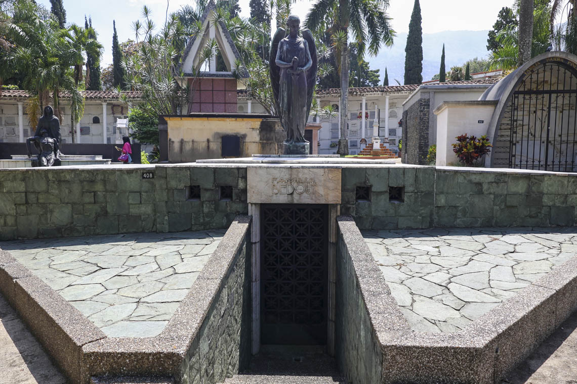 Foto panorámica del Museo Cementerio San Pedro 3