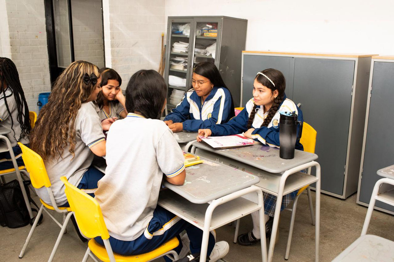 Imagen Evaluación del Ministerio de Educación muestra calidad educativa de Medellín (5)