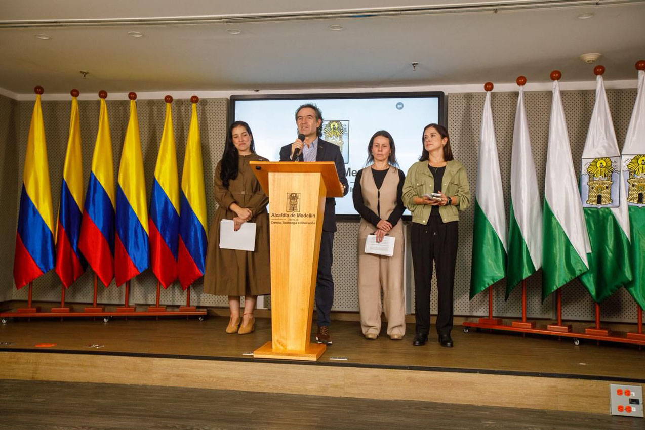 Imagen alcalde Federico Gutiérrez reconocimiento internacional Cero Hambre (3)