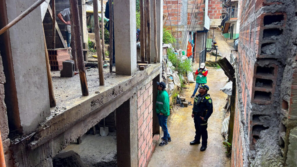 Imagen construcción irregular de casas en el nororiente de Medellín (3)