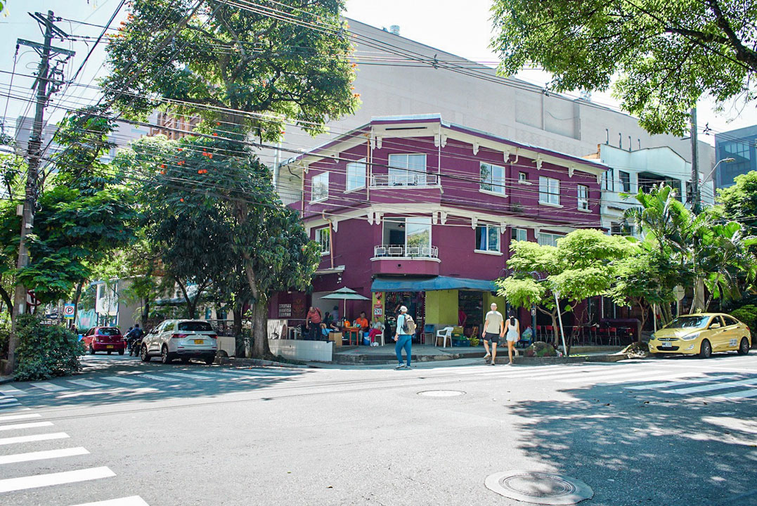 Imagen de calle del barrio Manila El Poblado 2