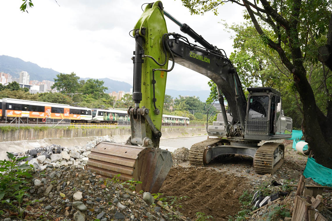 Imagen de obras del Río Medellín