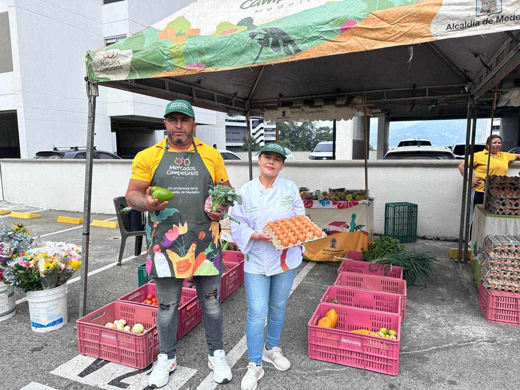 Imagen de productores en Mercados Campesinos