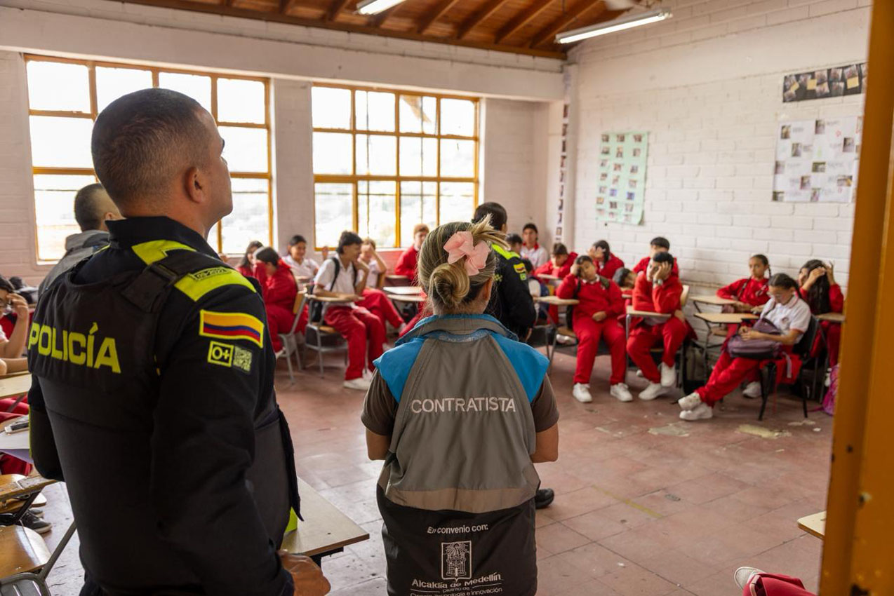 Imagen estudiantes de San Cristóbal 4