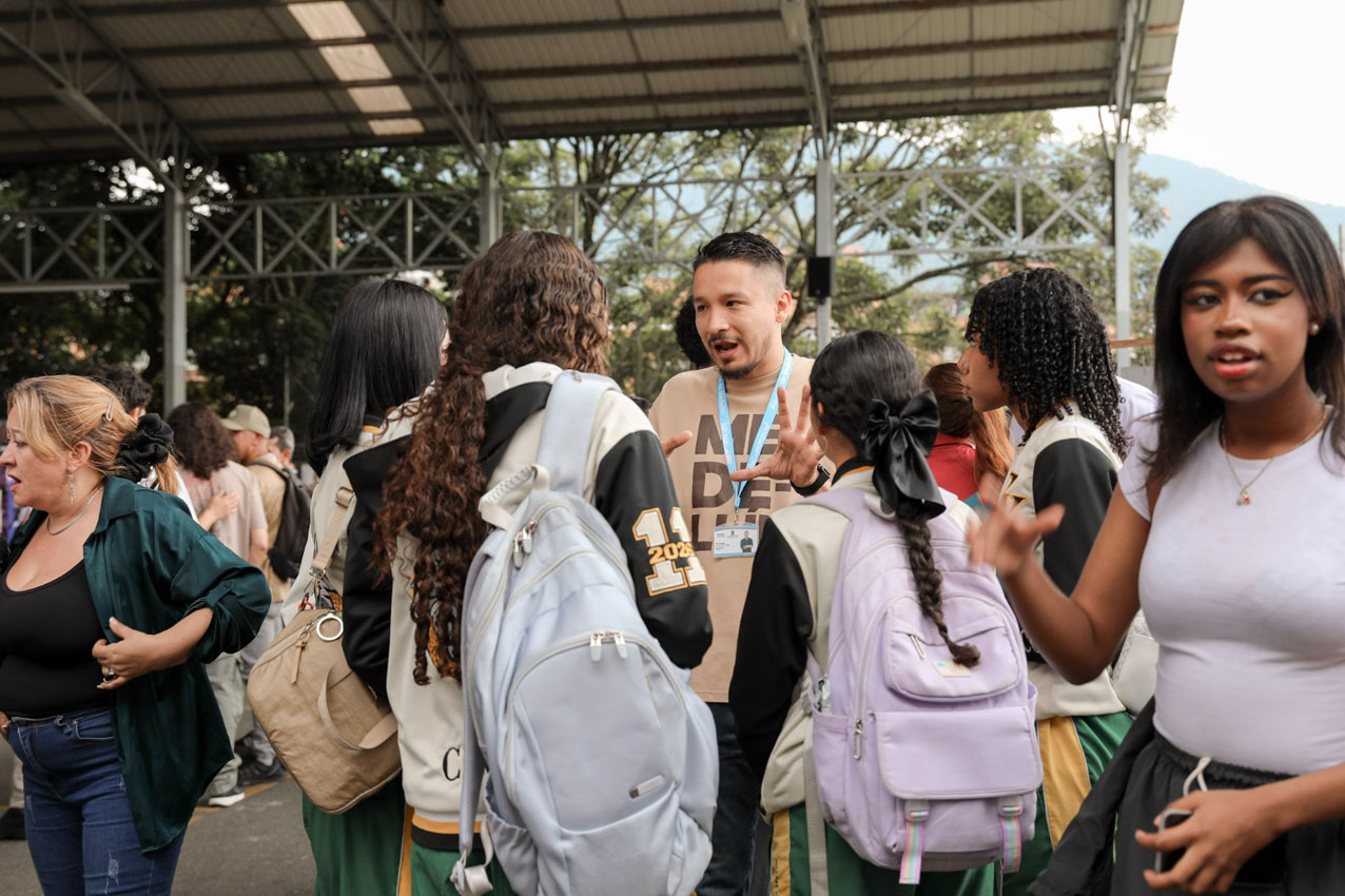 Imagen estudiantes recibirán orientación para definir su siguiente paso luego de culminar el colegio (4)