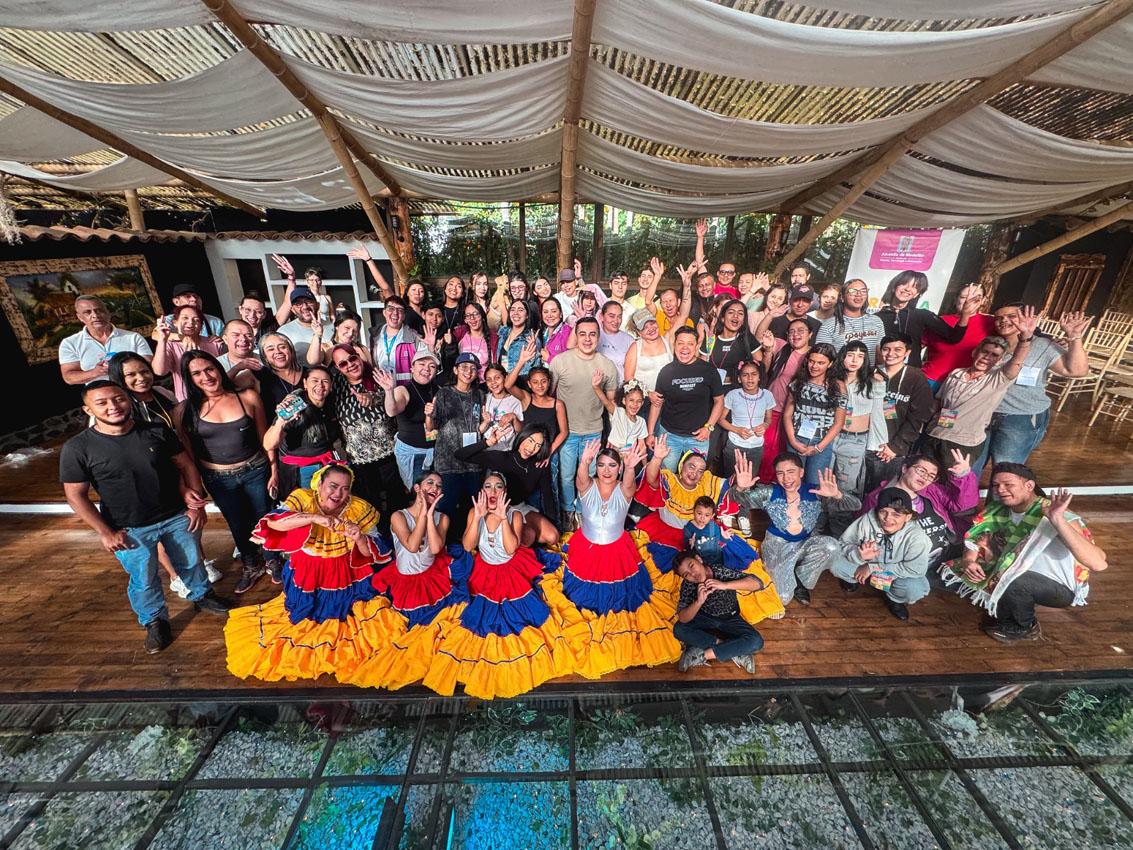 Imagen hogares con personas LGBTIQ+ han recibido acompañamiento para fortalecer la convivencia familiar (1)