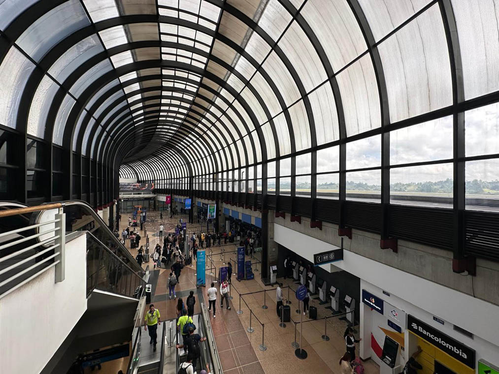 Imagen interna del aeropuerto José María Córdova