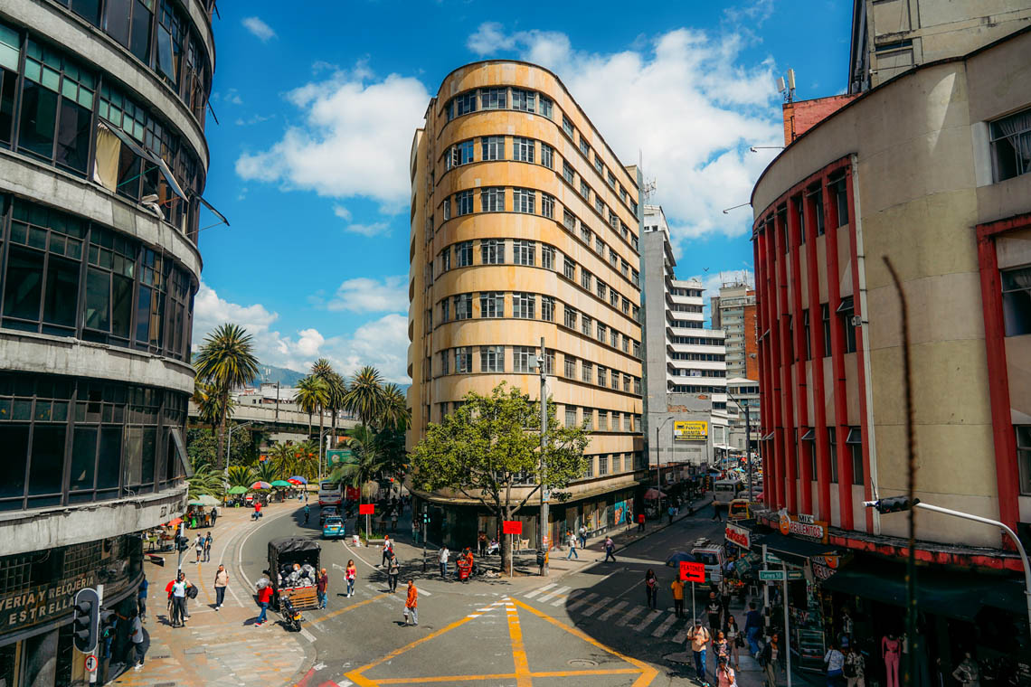Imagen panorámica del edificio La Naviera